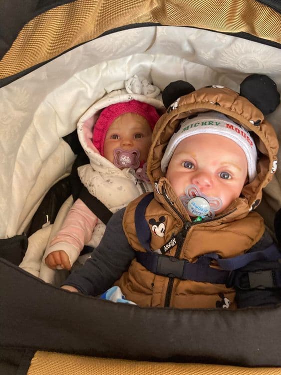 Mánaðarlegur miðvikudagur- Dúkkubörn