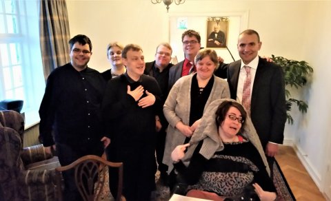 Hópurinn frá Átaki, Sendiherrum og HÍ sem átti fund með Forseta Íslands